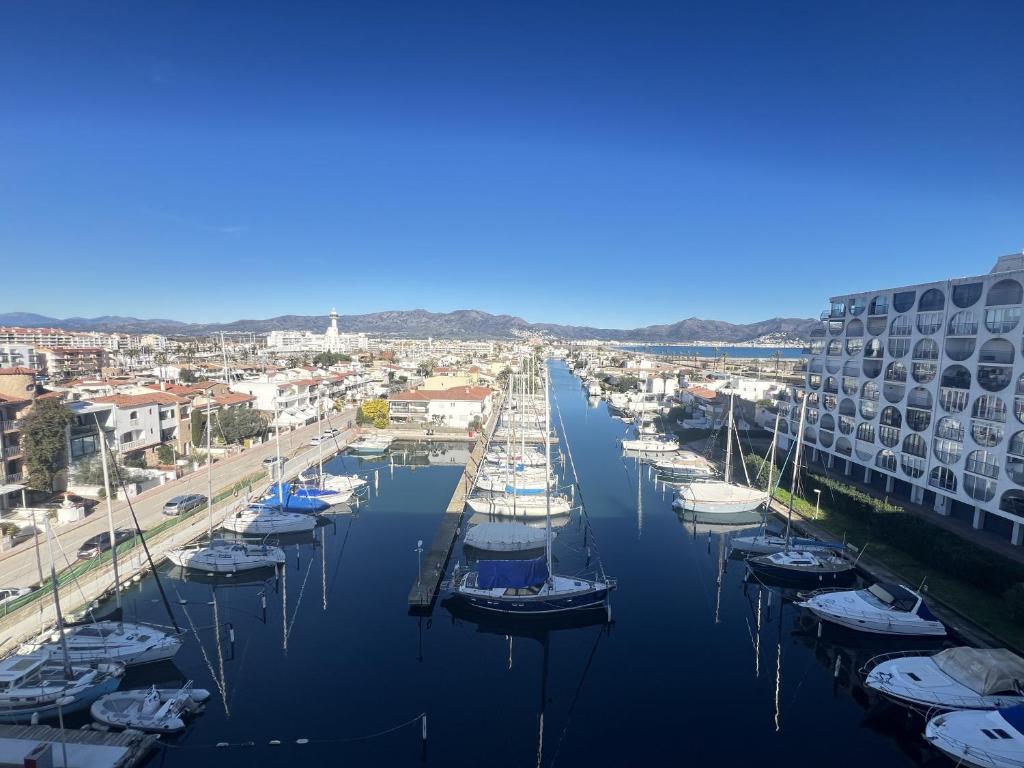Apartamento Frente al Canal con Terraza y Vistas al Mar - 3