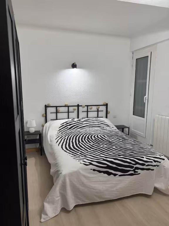Metro Living Apartment - 2