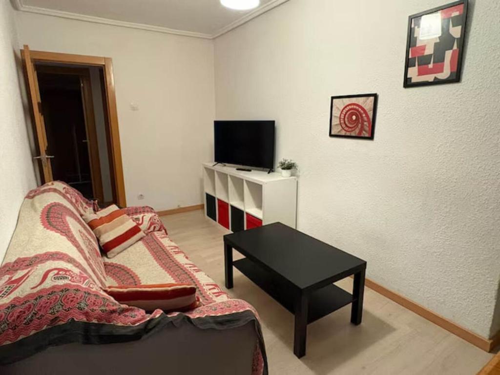 Metro Living Apartment - 3