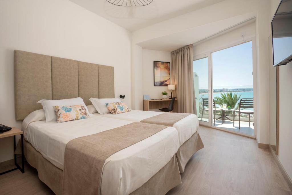 Hotel Las Arenas — Hotel rooms in Playa de Palma, Balearic Islands