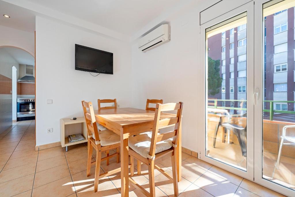 Hauzify I Apartament Fenals - 3