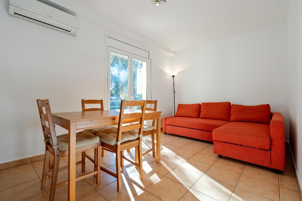 Hauzify I Apartament Fenals - 1