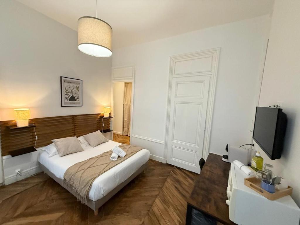 Herriot 2 - Bedroom - Bellecour - 1