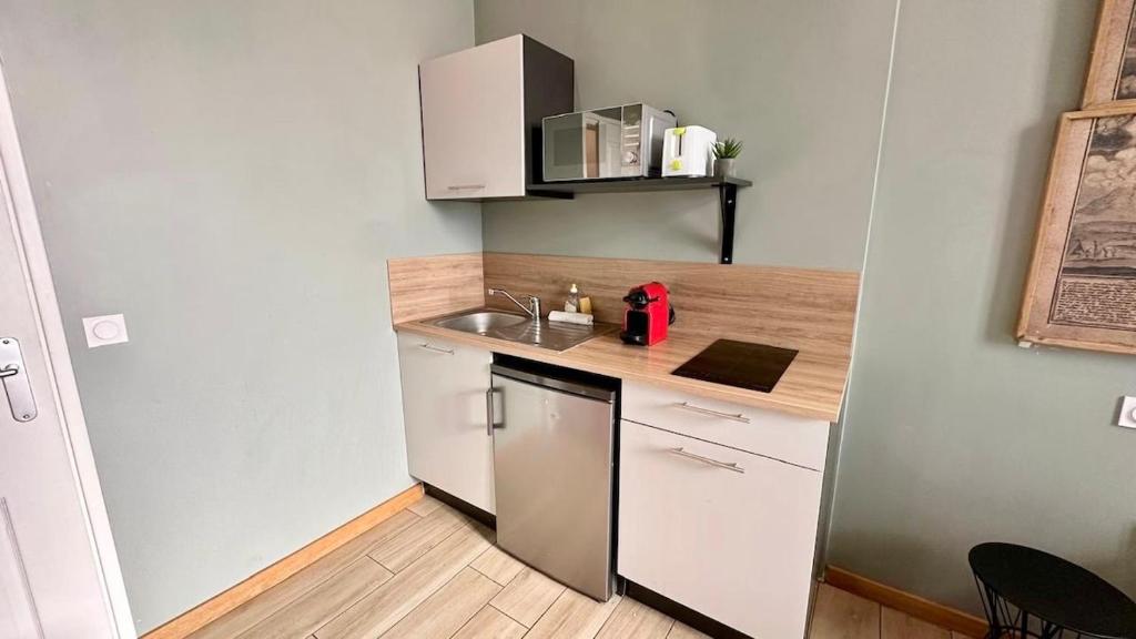71 Lacassagne 1 - Studio - Partdieu - 5
