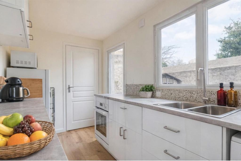 Brand new one-bedroom apartment 5 minutes walk from Angers University Hosp - 2