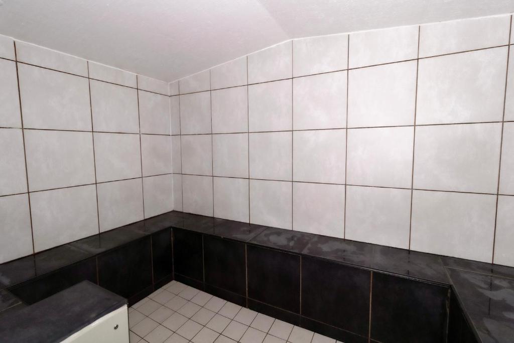 Steamroom
