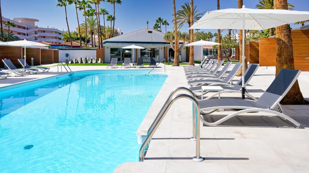 Sanom beach Resort by youRoom Only Adults - 2