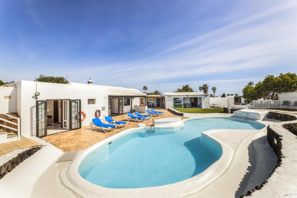 Casa Anabella by Escape Home - 4