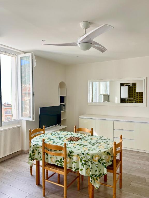 Magnifique appartement 2p dans une villa avec vue mer, terrasse & parking privé - 5