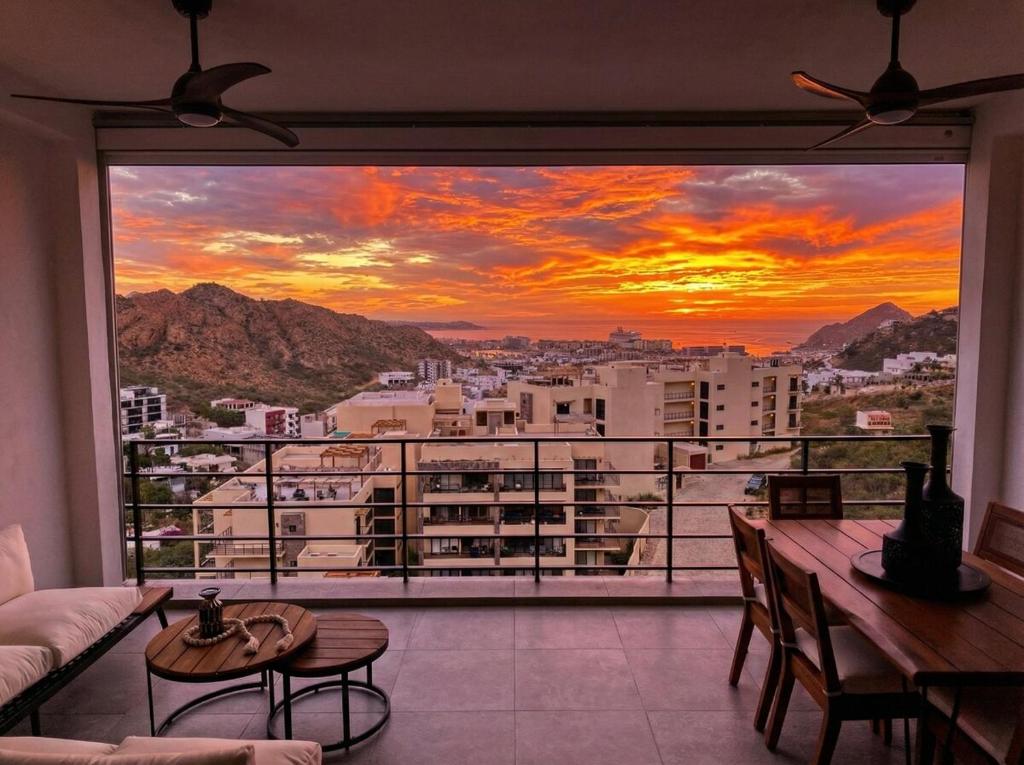Luxury Penthouse w Rooftop Jacuzzi in Cabo - 5