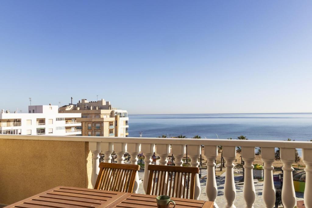 Penthouse Pink seafront - 5