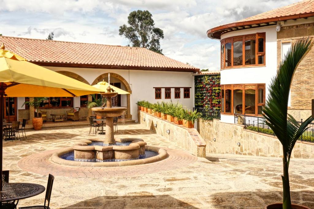 Hotel Campanario de la Villa - 2