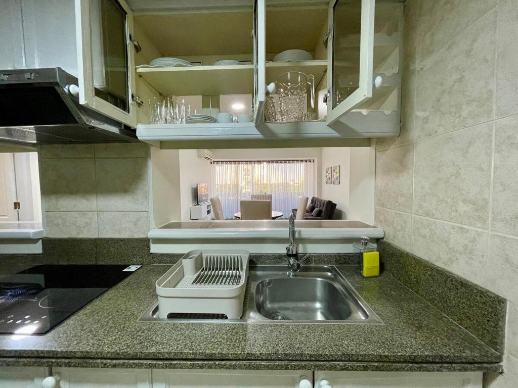 5-star hotel, 2 bedrooms, nice decoration, very complet social area, very good price - 3