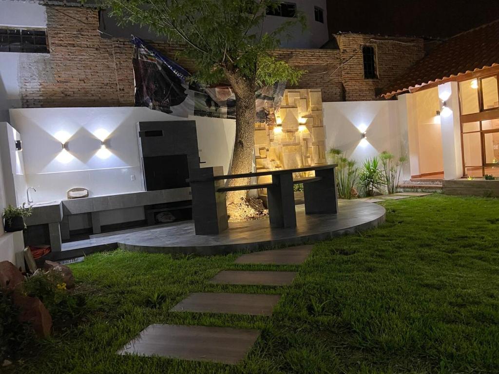 Apartamento con Jardín - 2