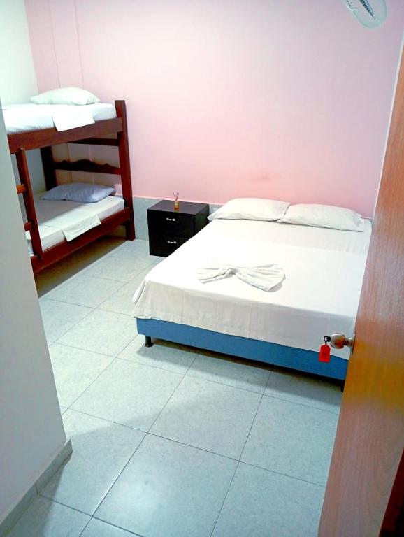 Caribe Sunshine Gold Hostel Habitaciones - 3