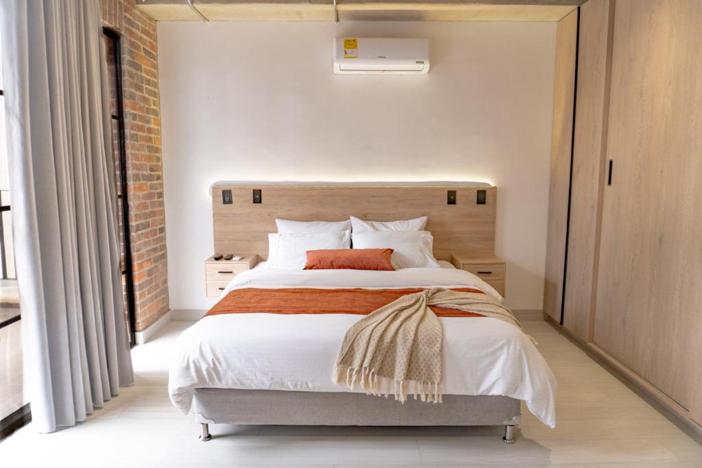 Brand New Premium Apartment with Large Balcony - 5
