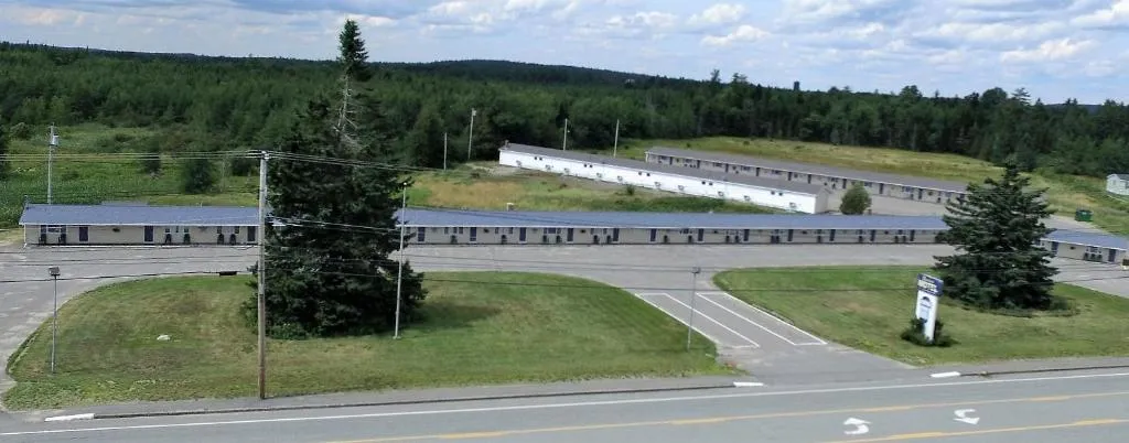 The Bluebird Motel Maine，位于Machias的酒店