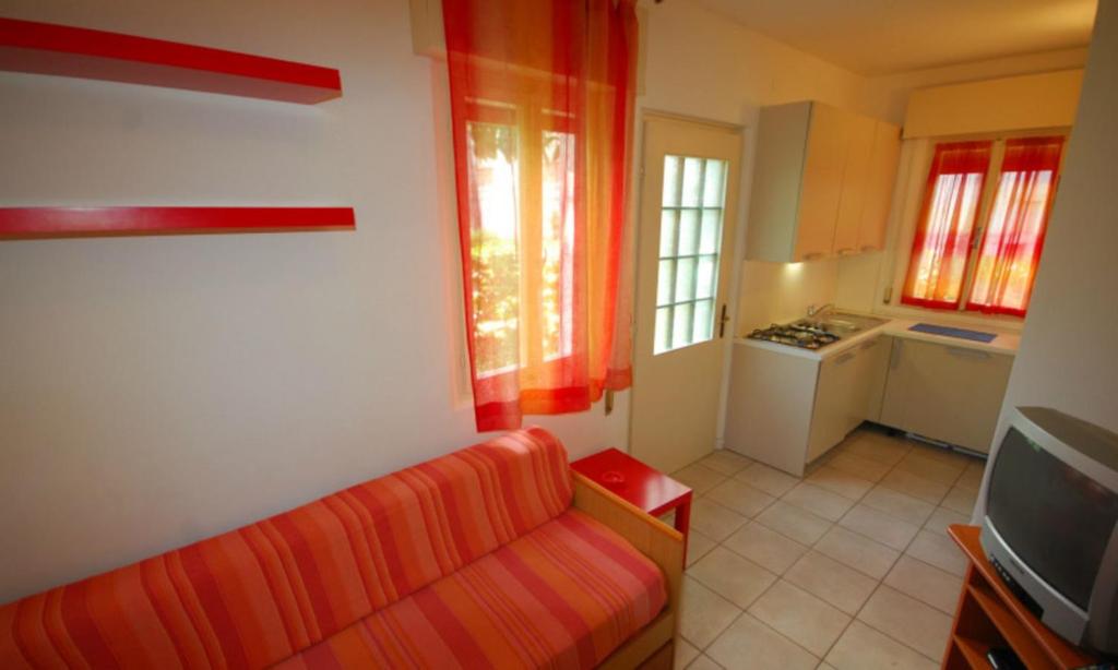 Cozy villa close to the beach - 2
