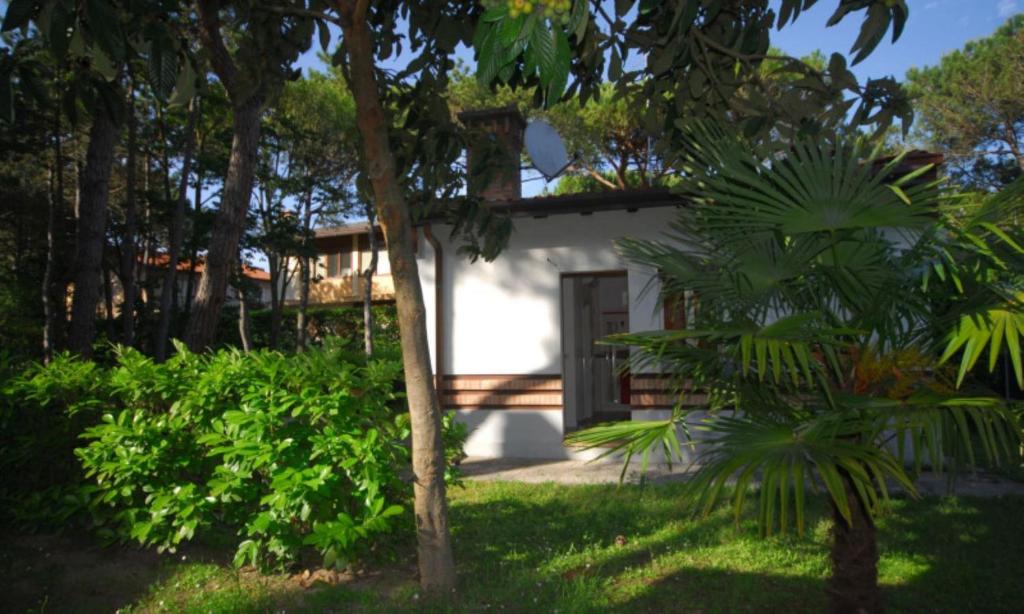 Cozy villa in Lignano Pineta - 1