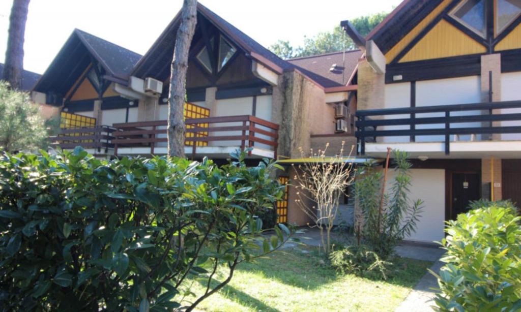 Three storey villa with garden in Lignano - 1