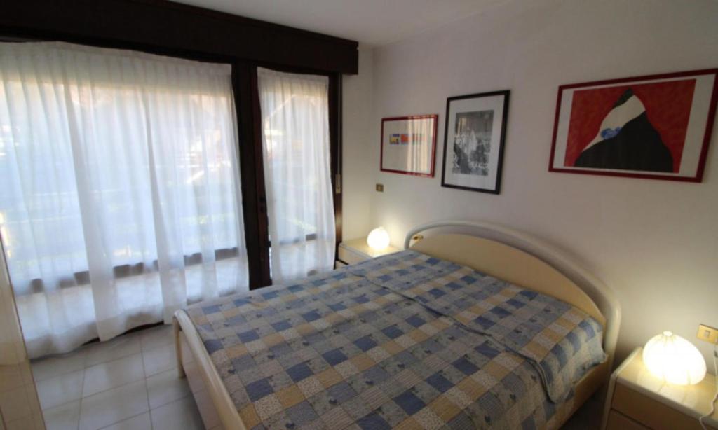 Three storey villa with garden in Lignano - 2
