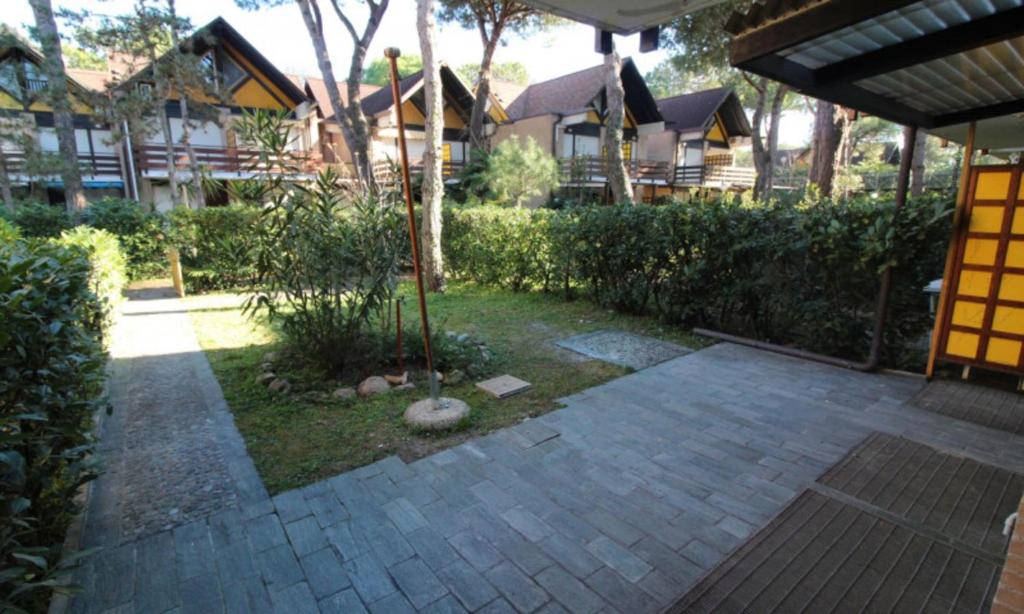 Three storey villa with garden in Lignano - 4