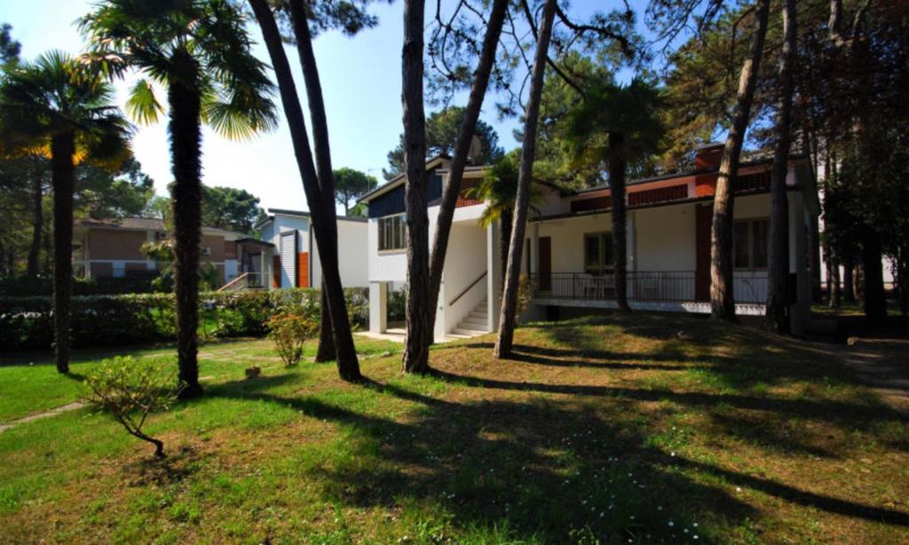 Villa surrounded by nature near the sea - 3