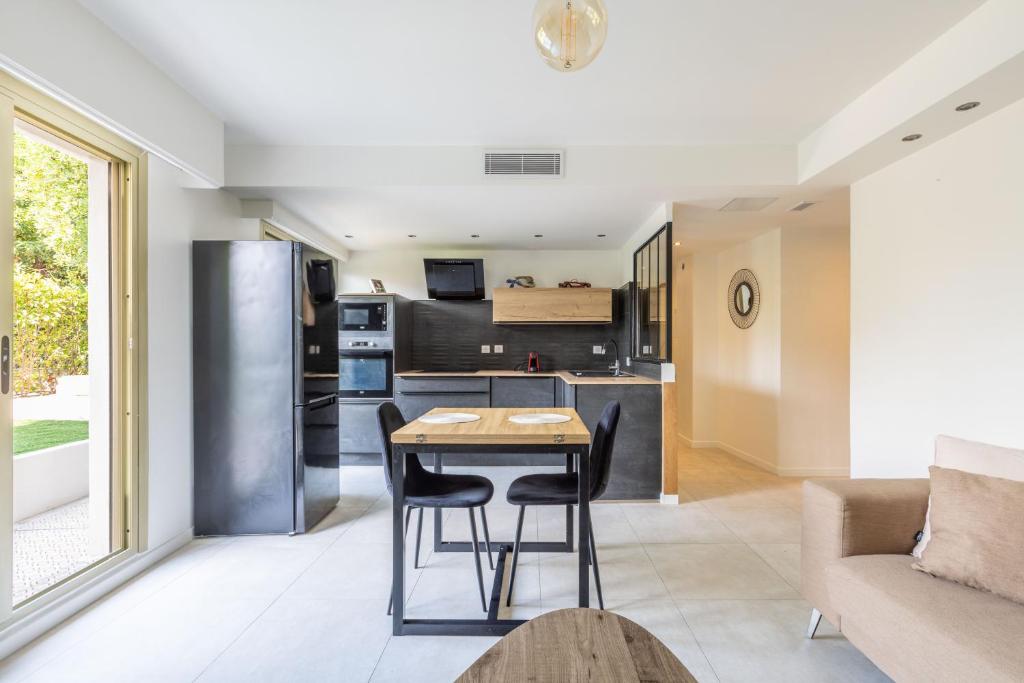 Cagnes sur mer, 1 bedroom with Garden-Air conditioning-Wifi - 4