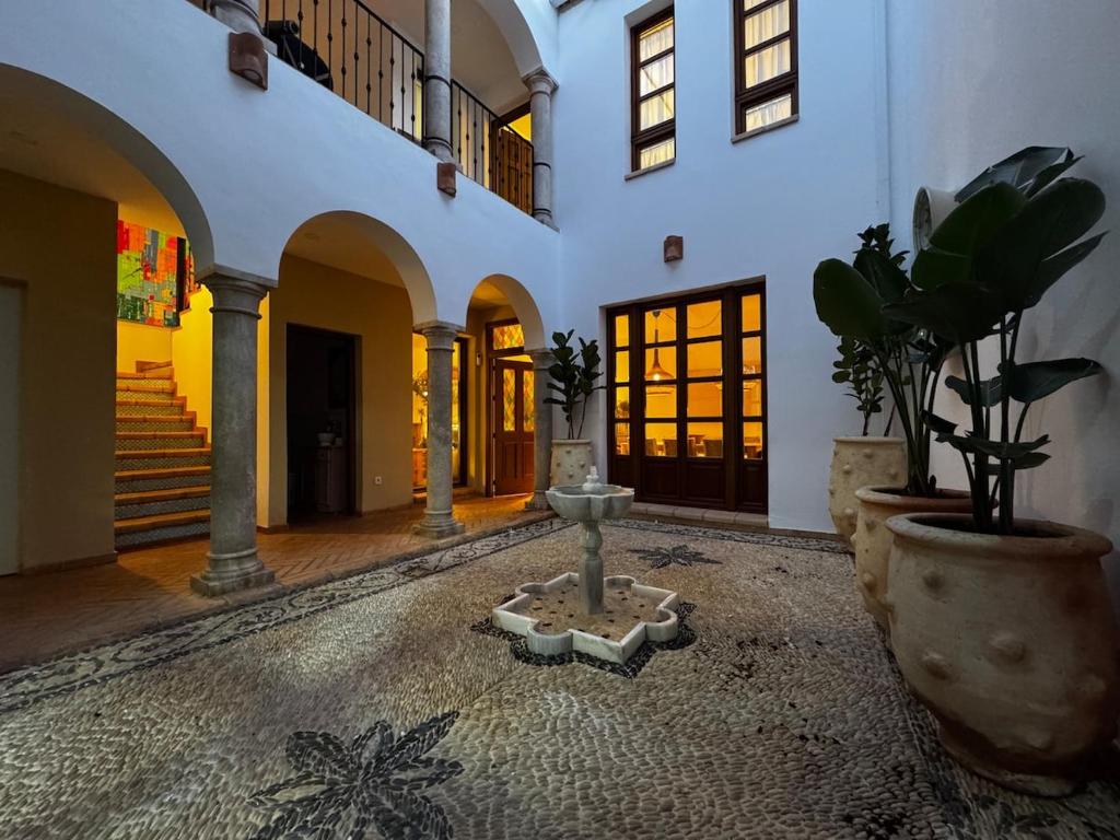 10 pax Downtown The Emir's Villa Free Parking - 1