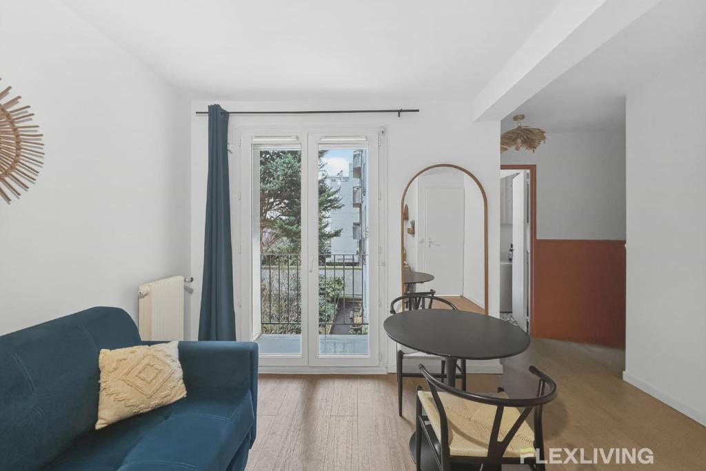 studio élégant équilibre idéal entre loisirs détente et culture - 2