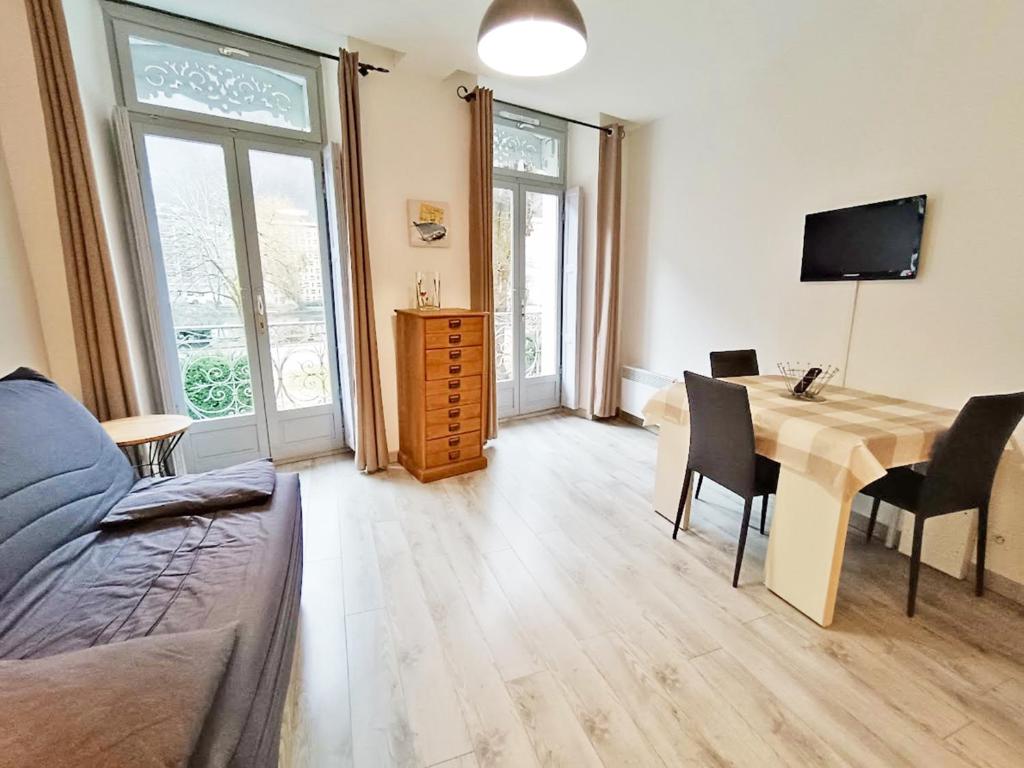 Le balcon du lac, T2 rénové, Balcon, vue lac, casier à ski - 4