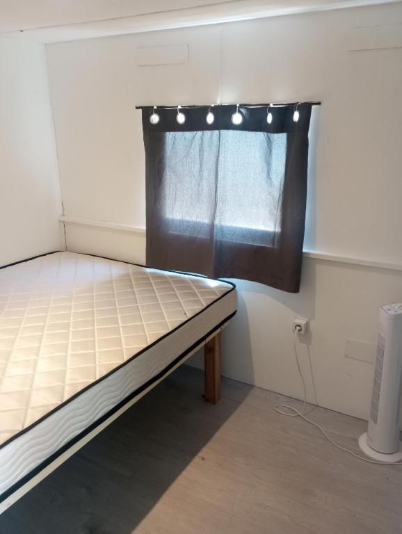 Mobil Home avec piscine sur terrain privé de 1500 m2 - 2