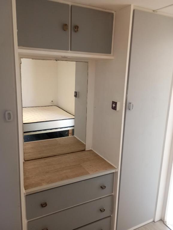 Mobil Home avec piscine sur terrain privé de 1500 m2 - 3