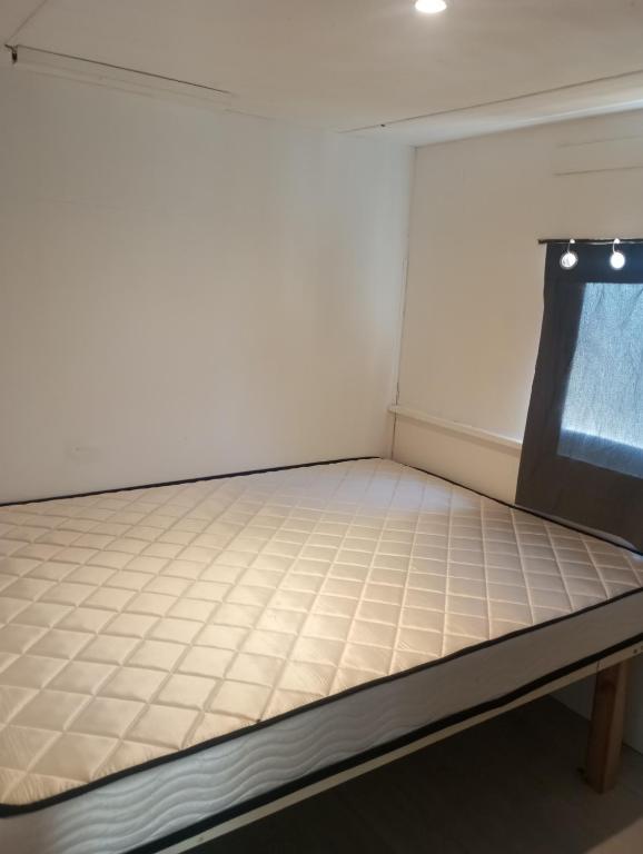 Mobil Home avec piscine sur terrain privé de 1500 m2 - 4