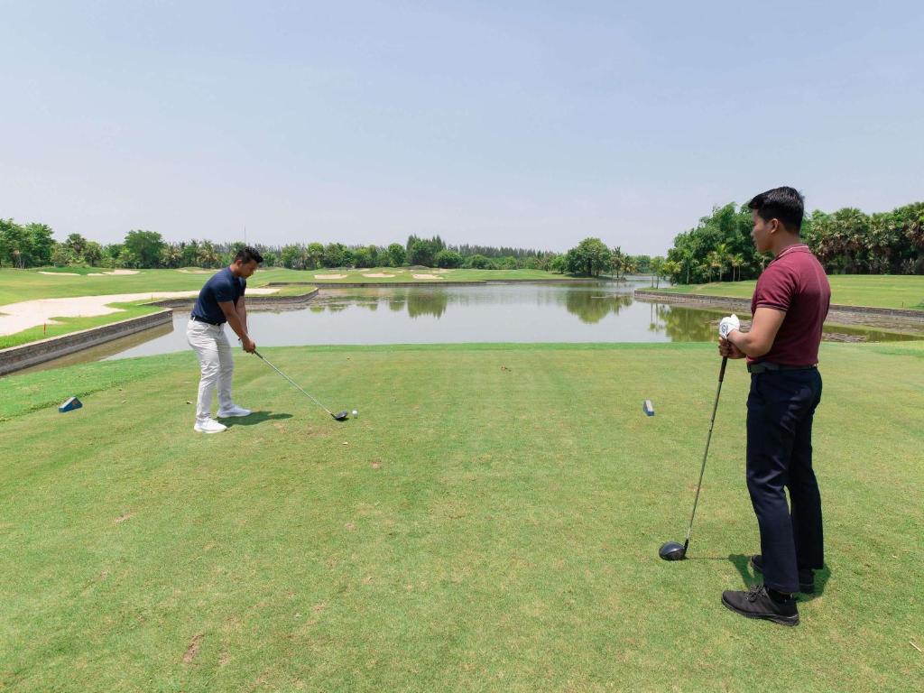 ゴルフコース（敷地内）