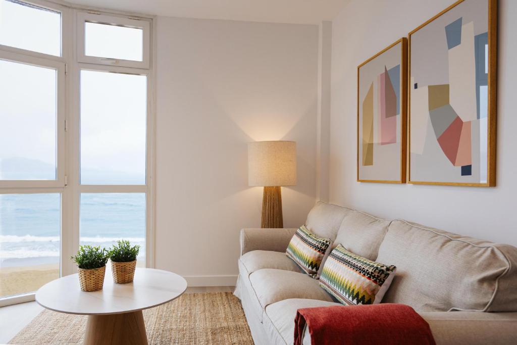 Beachfront apartment in Las Canteras S5 - 1