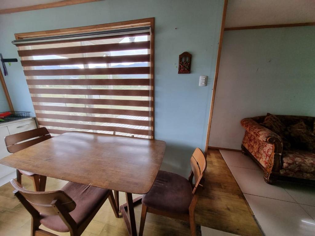 Casa familiar rodeada de vegetacion y con vista al mar - 2