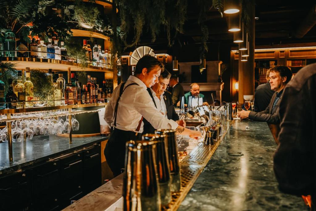 Bar/lounge