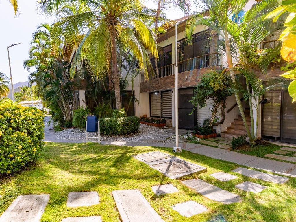 Casa en conjunto cerrado, frente al mar - 5