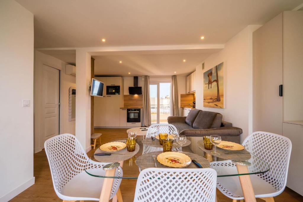 Antibes SkyView - central, cocooning avec terrasse et parking - 2