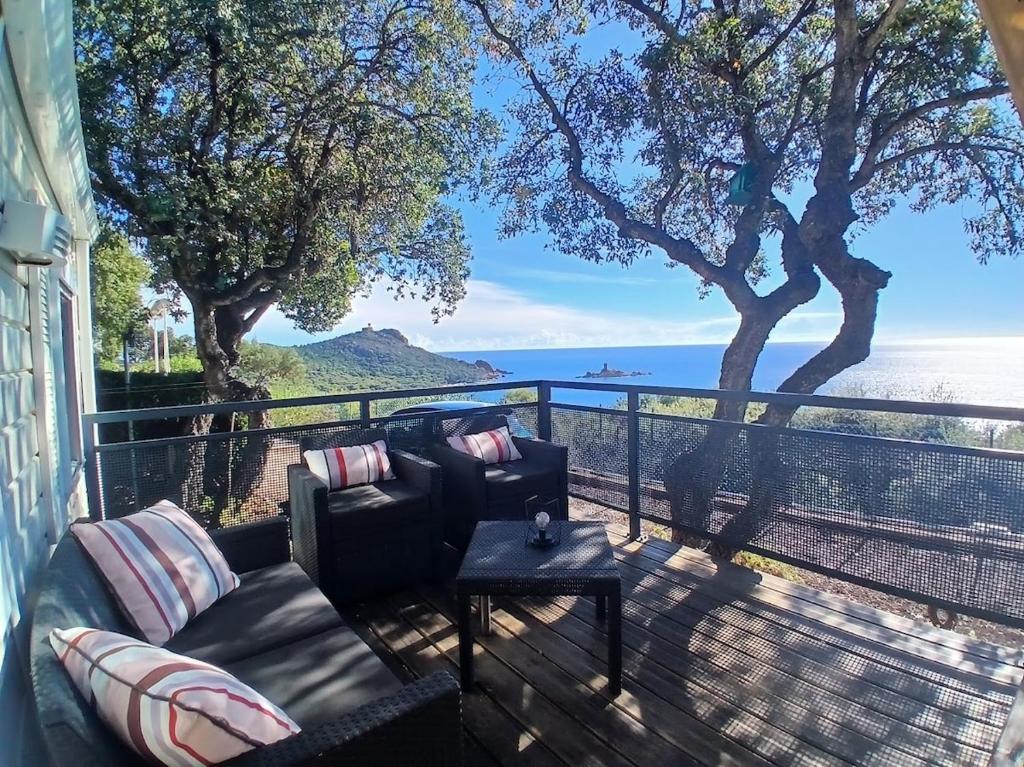 Vacation with exceptional sea views in St Raphaël - 1