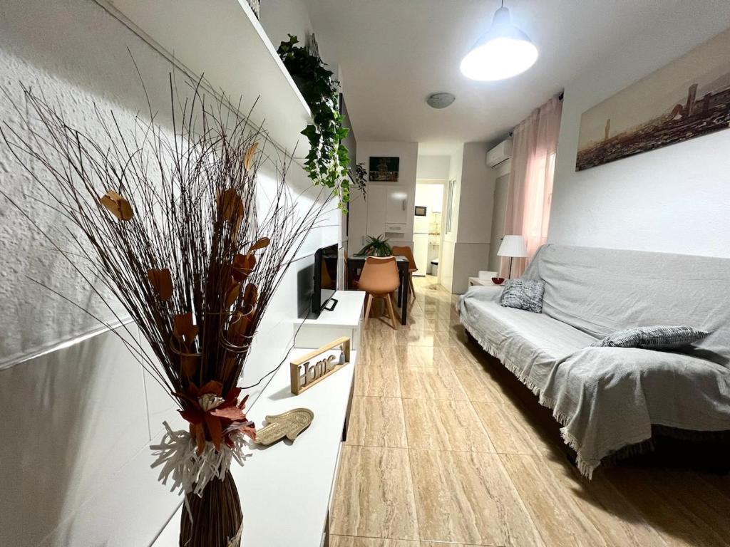 Acogedor Apartamento En Rosaleda Centro - 3