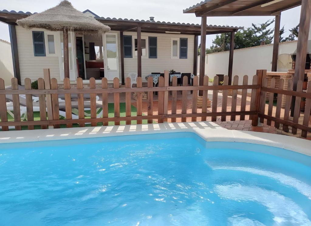 Casa con piscina privada solo familias pareja flor 1 - 2