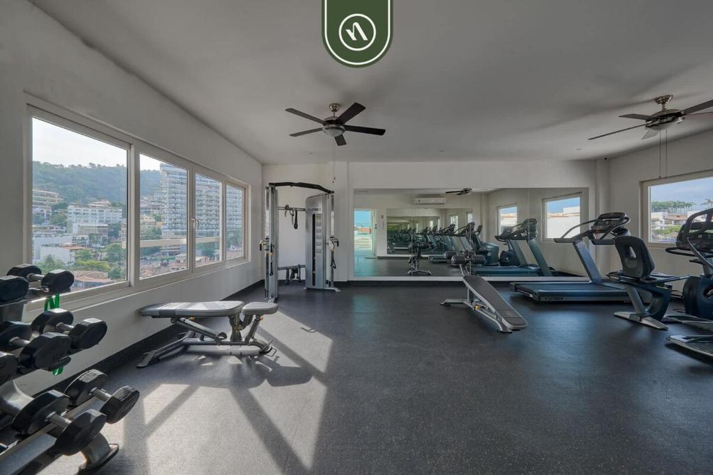 Amazing 2 BR Condo in Romantic Zone - Rooftop Pool - 5