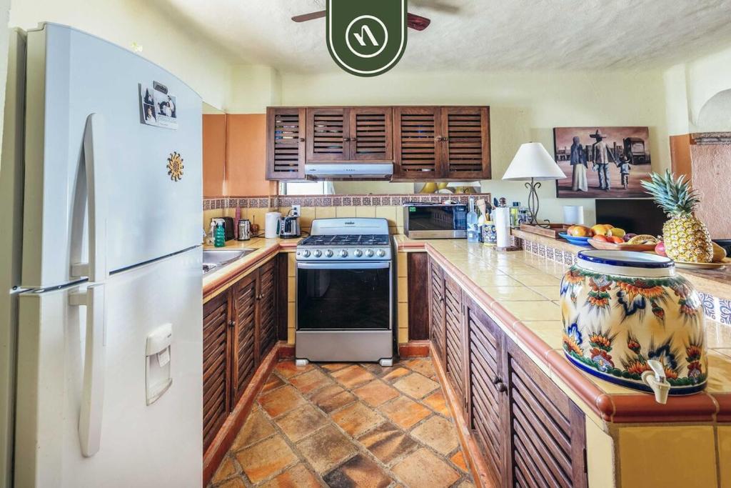 Oceanview 2BR Condo - Romantic Zone - Rooftop Pool - 5