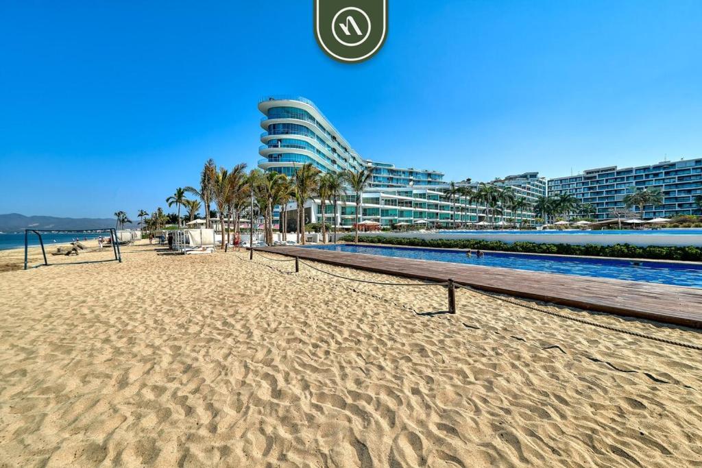 Oceanview 2 BR Condo - Beachclub - Pool - Ocean - 5