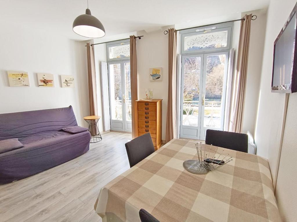 Le balcon du lac, T2 rénové, Balcon, vue lac, casier à ski - 1
