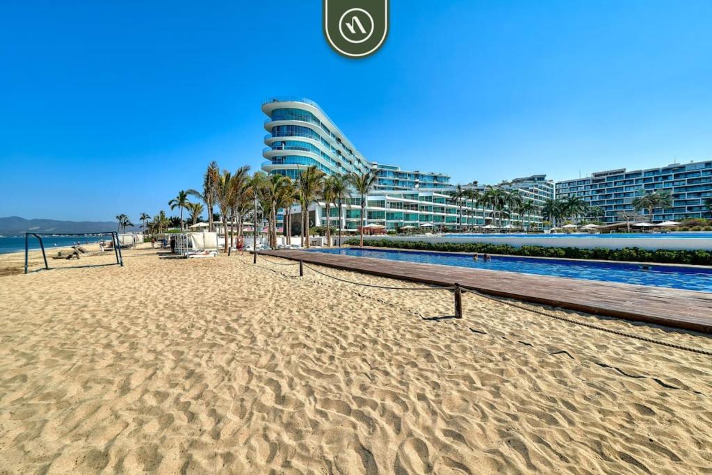 Oceanfront 2BR Condo -Private Balcony - Beach - 1