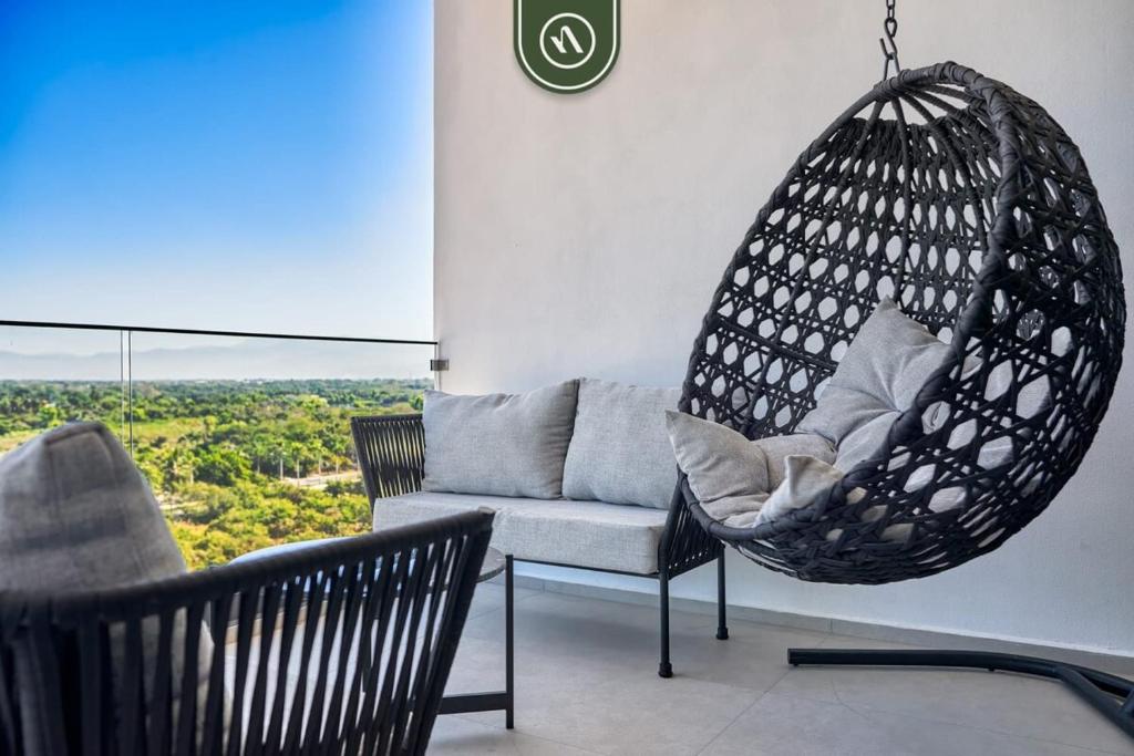 Oceanfront 2BR Condo -Private Balcony - Beach - 2