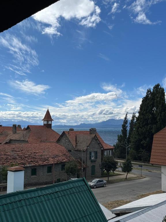 Bariloche con balcon y estacionamiento - 4